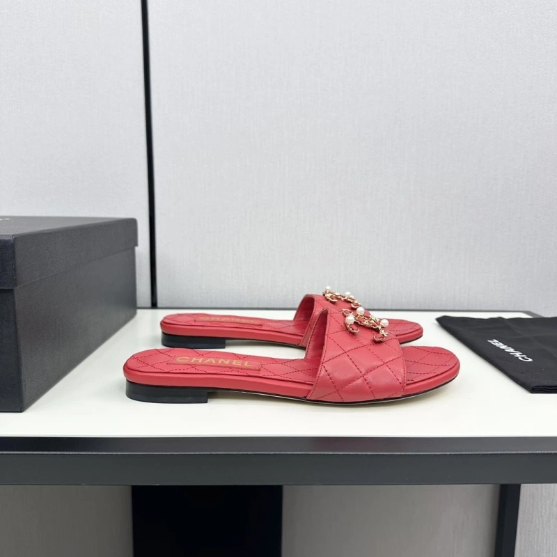 Compact Chxnxl Slippers 128056