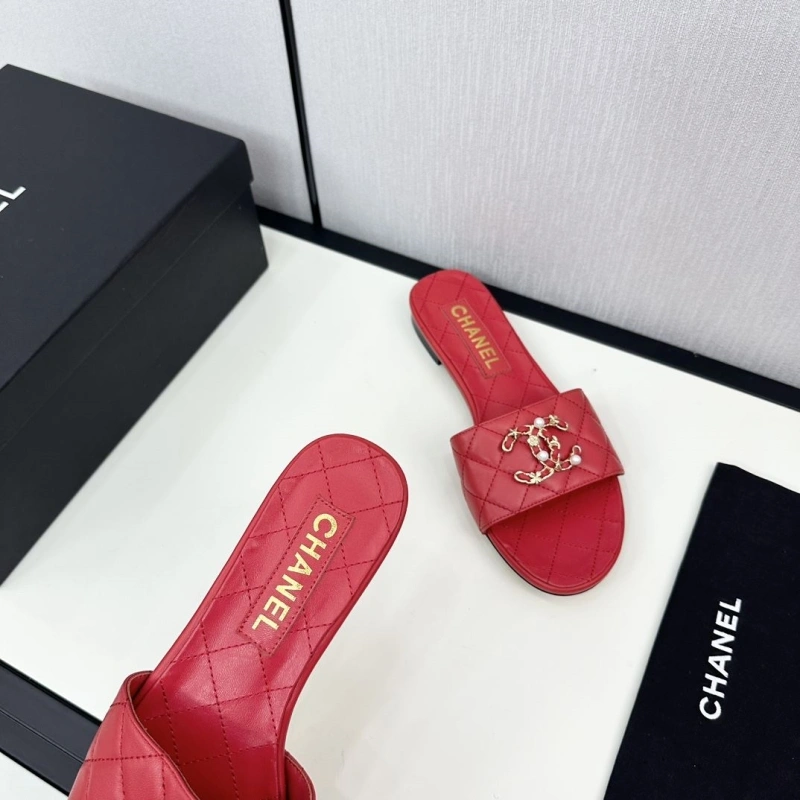 Compact Chxnxl Slippers 128056