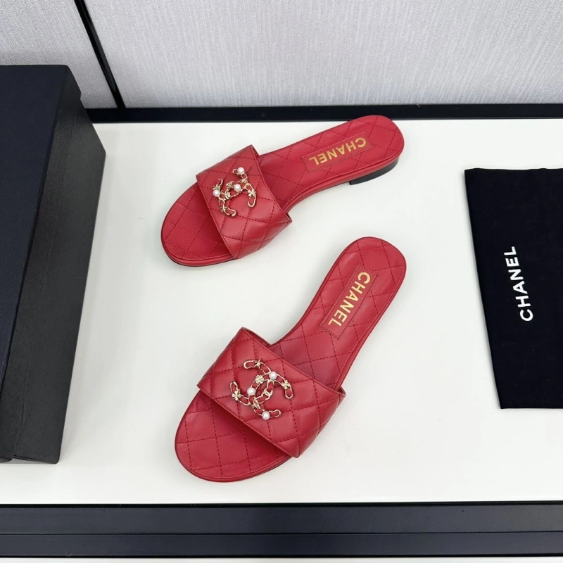 Compact Chxnxl Slippers 128056