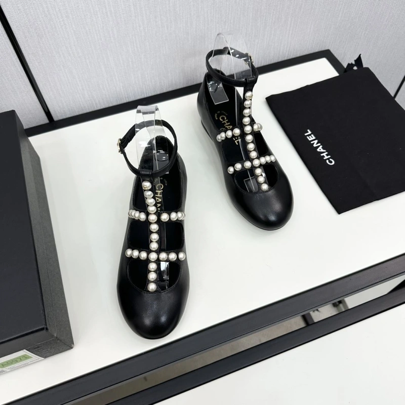 Refined Chxnxl Sandals 128500