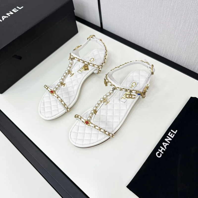Vibrant Chxnxl Slippers 128055