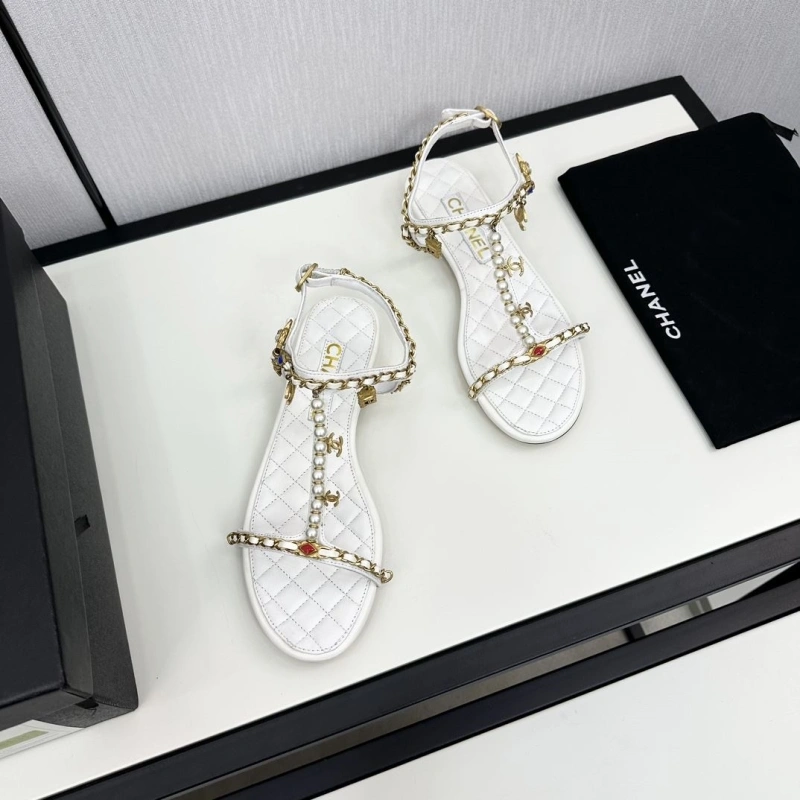 Vibrant Chxnxl Slippers 128055