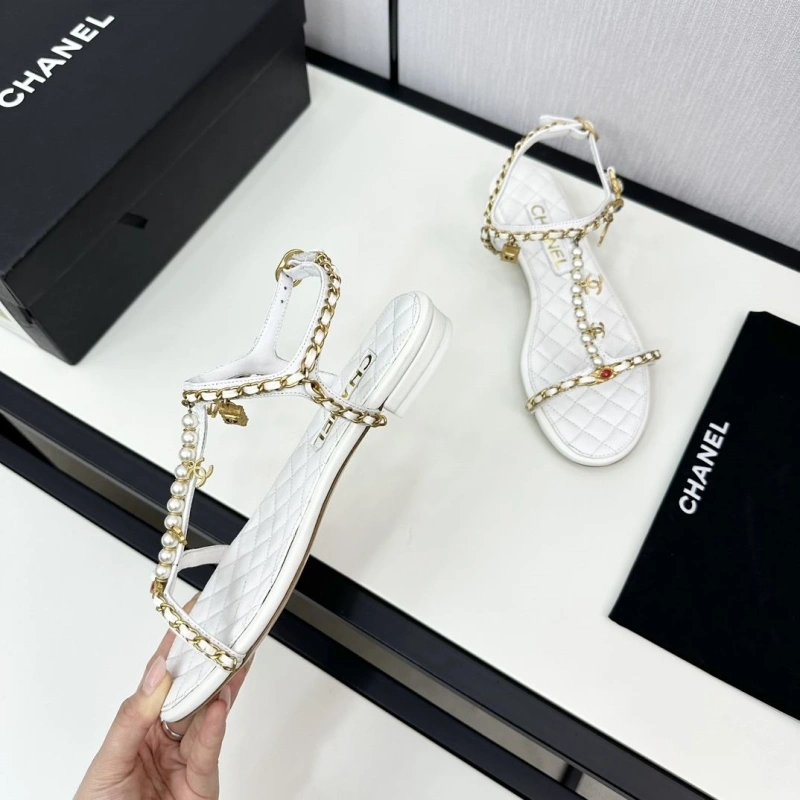 Vibrant Chxnxl Slippers 128055