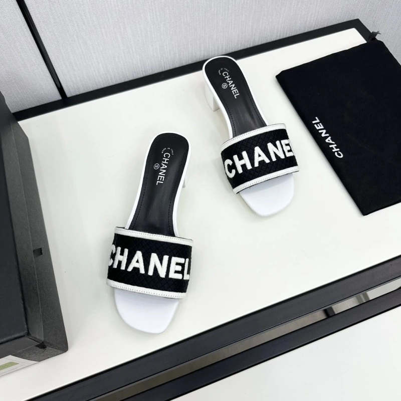 Chxnxl Slippers Compact 128050