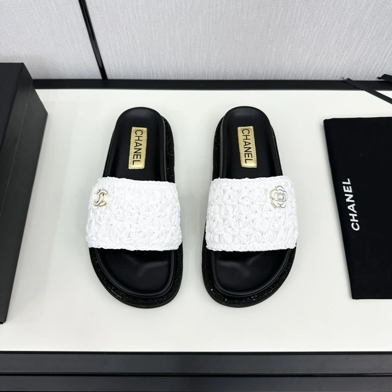 Fashionable Chxnxl Slippers 128046