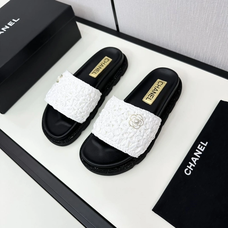 Fashionable Chxnxl Slippers 128046