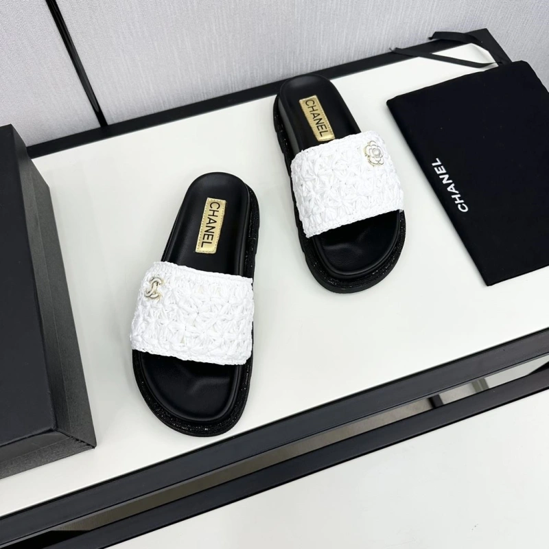Fashionable Chxnxl Slippers 128046