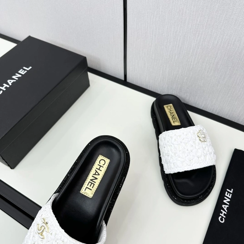 Fashionable Chxnxl Slippers 128046