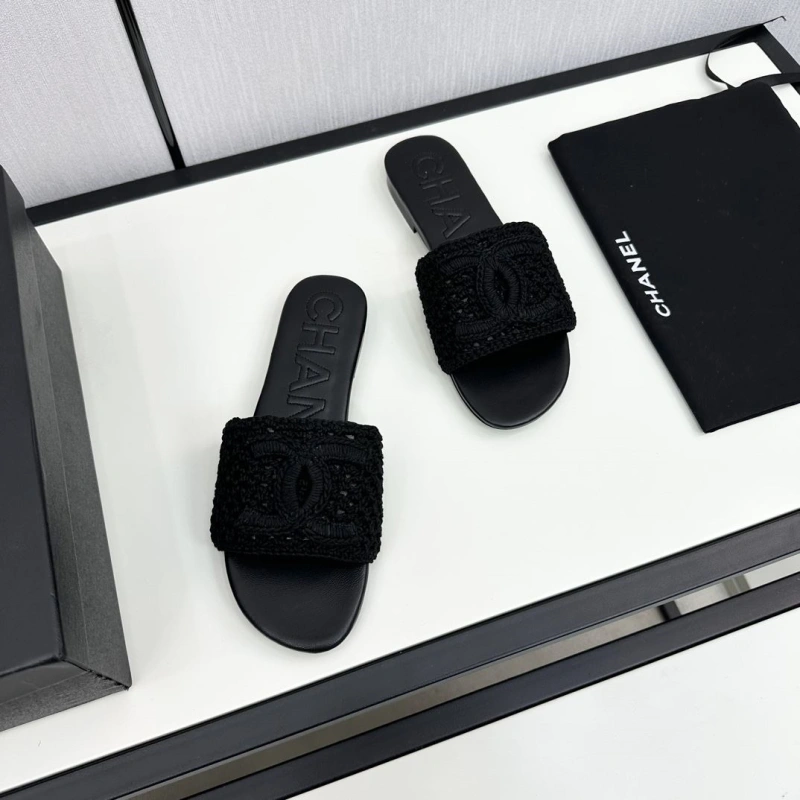 DailyWear Chxnxl Slippers 128045