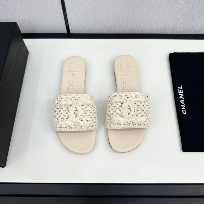 Timeless Chxnxl Slippers 128043
