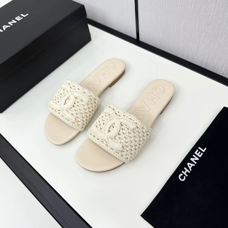 Timeless Chxnxl Slippers 128043