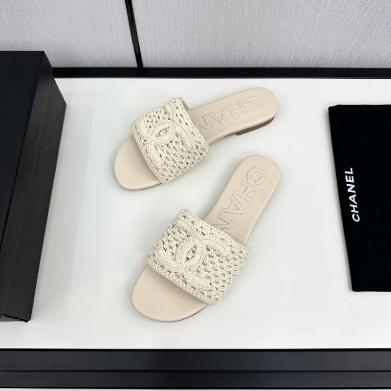 Timeless Chxnxl Slippers 128043