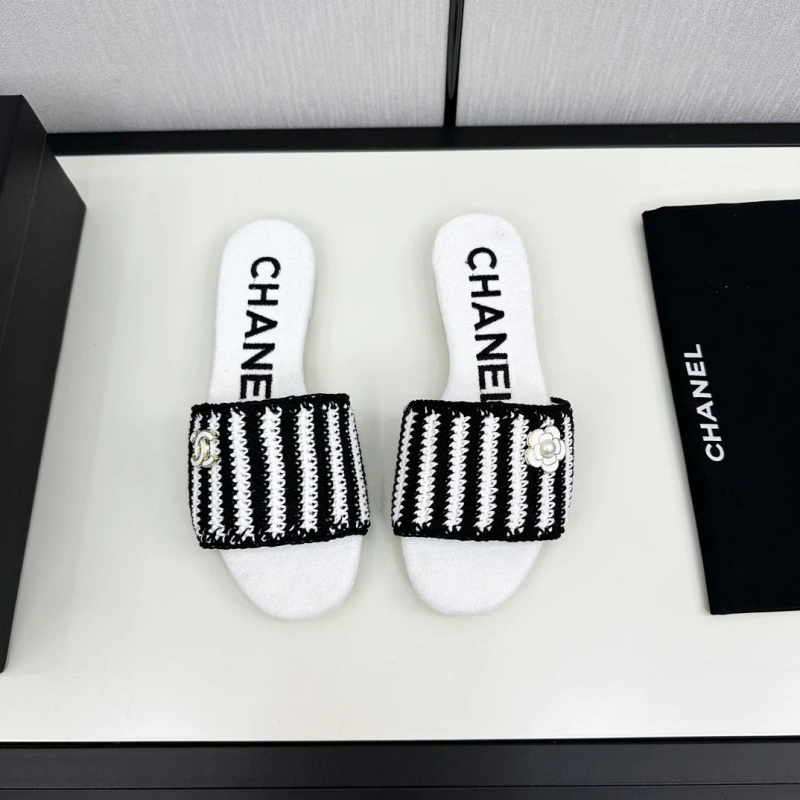 Chxnxl Slippers Bold 128034