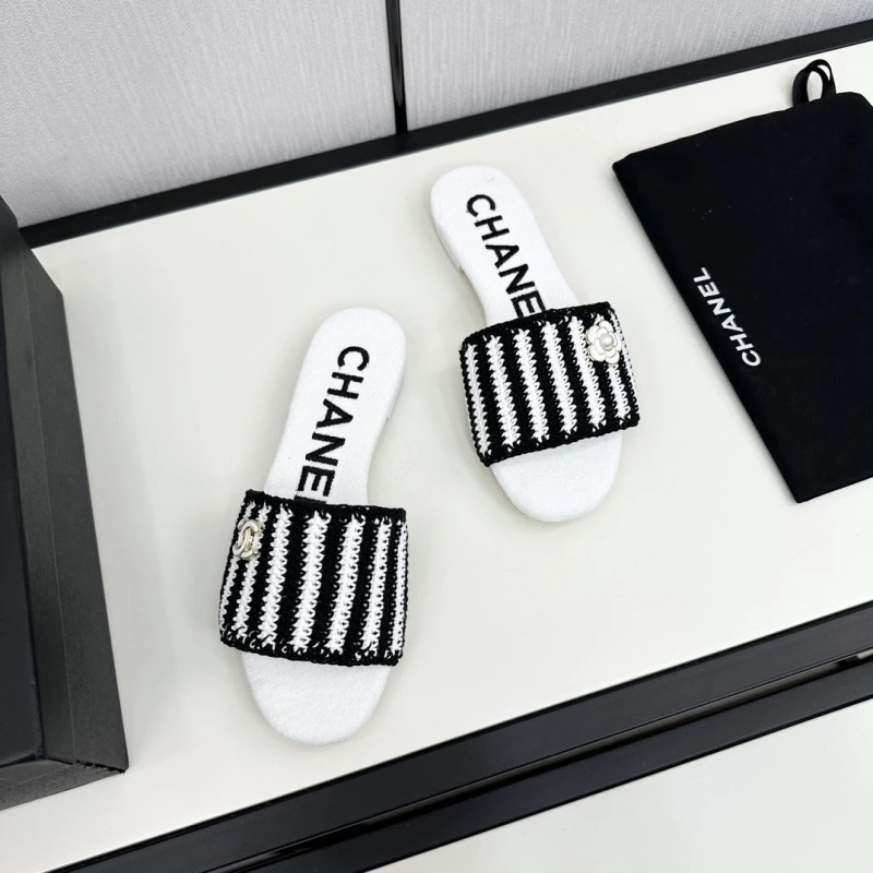 Chxnxl Slippers Bold 128034