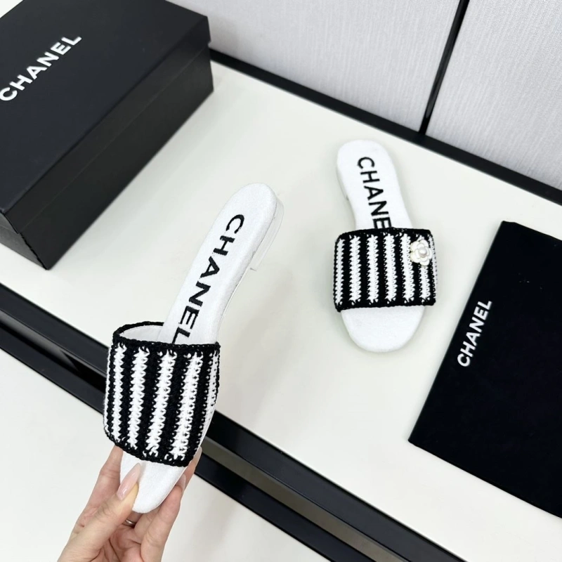 Chxnxl Slippers Bold 128034