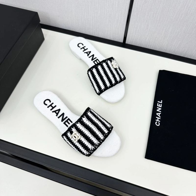 Chxnxl Slippers Bold 128034