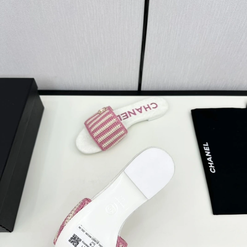 Cozy Chxnxl Slippers 128038