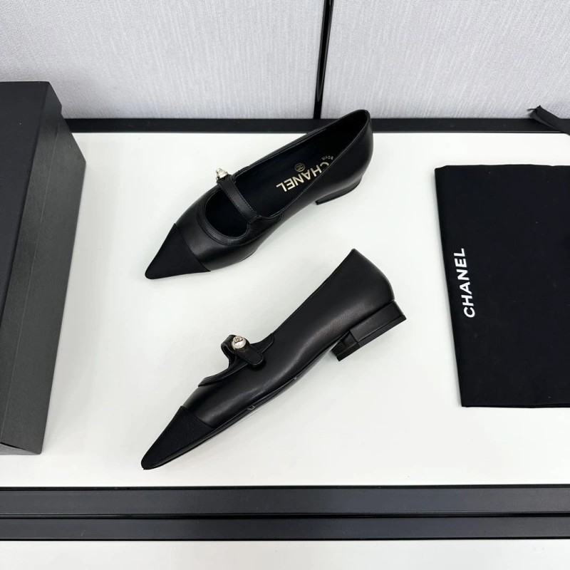Resilient Chxnxl Flat Shoes 129150