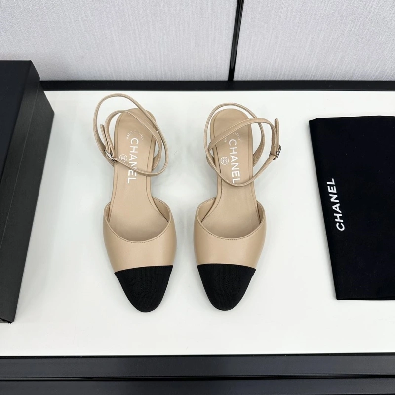 Efficient Chxnxl Sandals 128489