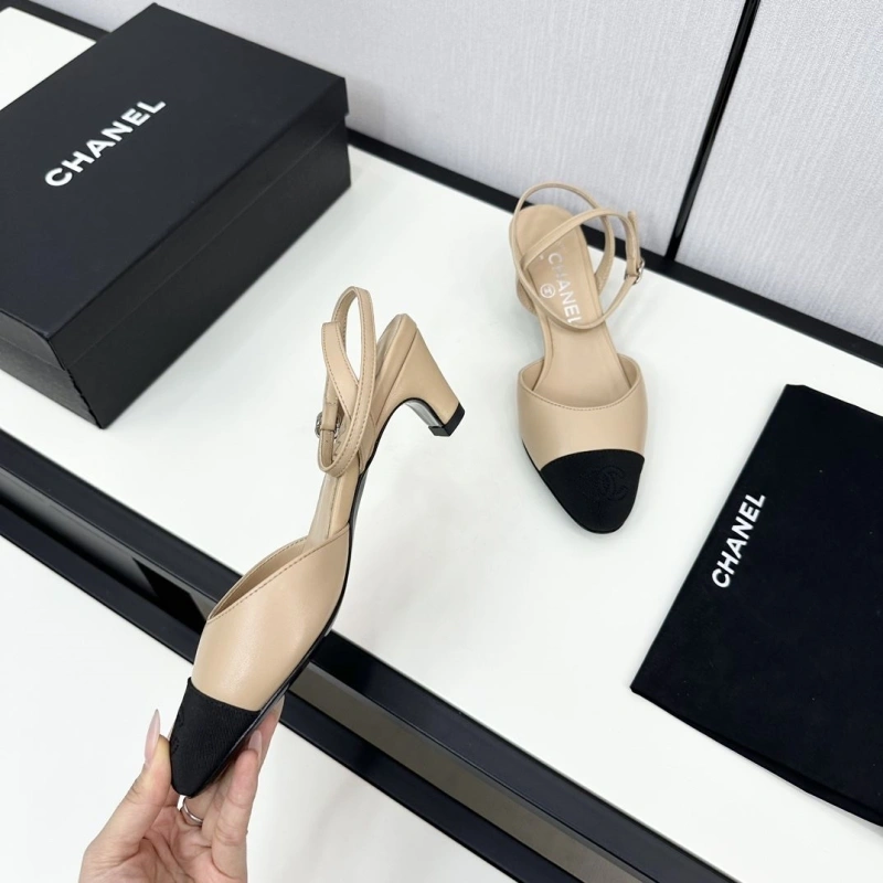 Efficient Chxnxl Sandals 128489