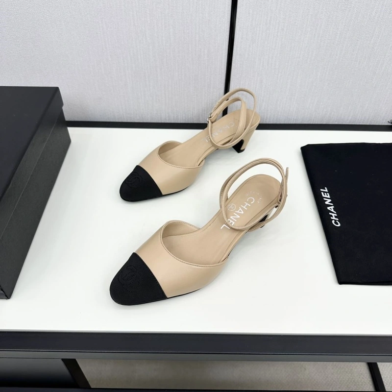 Efficient Chxnxl Sandals 128489