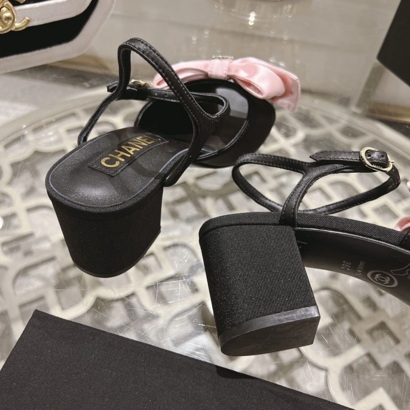 Classic Chxnxl Sandals 128481