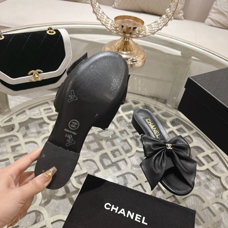 DailyWear Chxnxl Slippers 128024