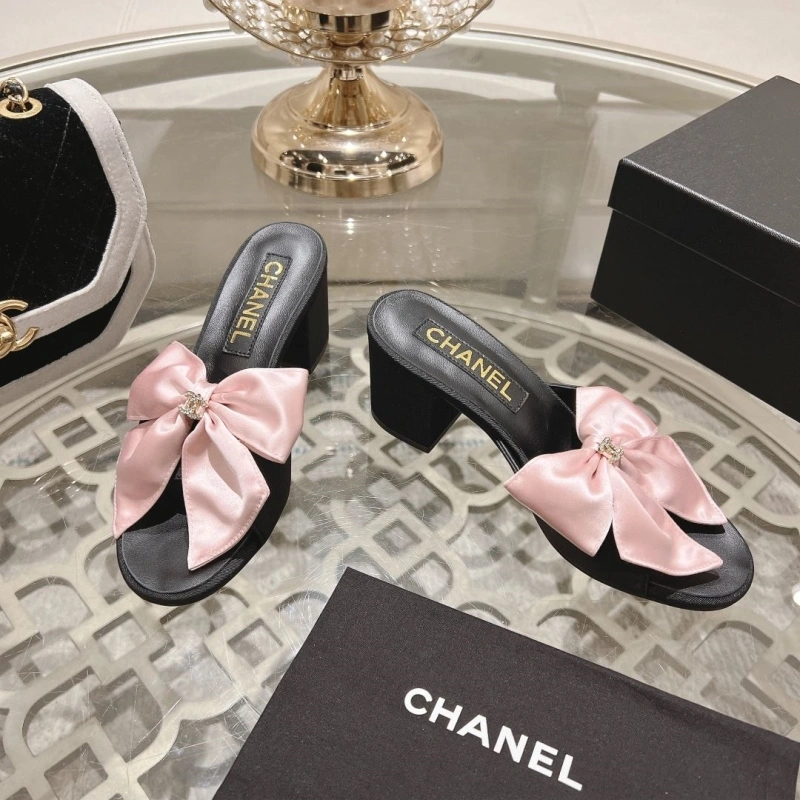 Compact Chxnxl Slippers 128028