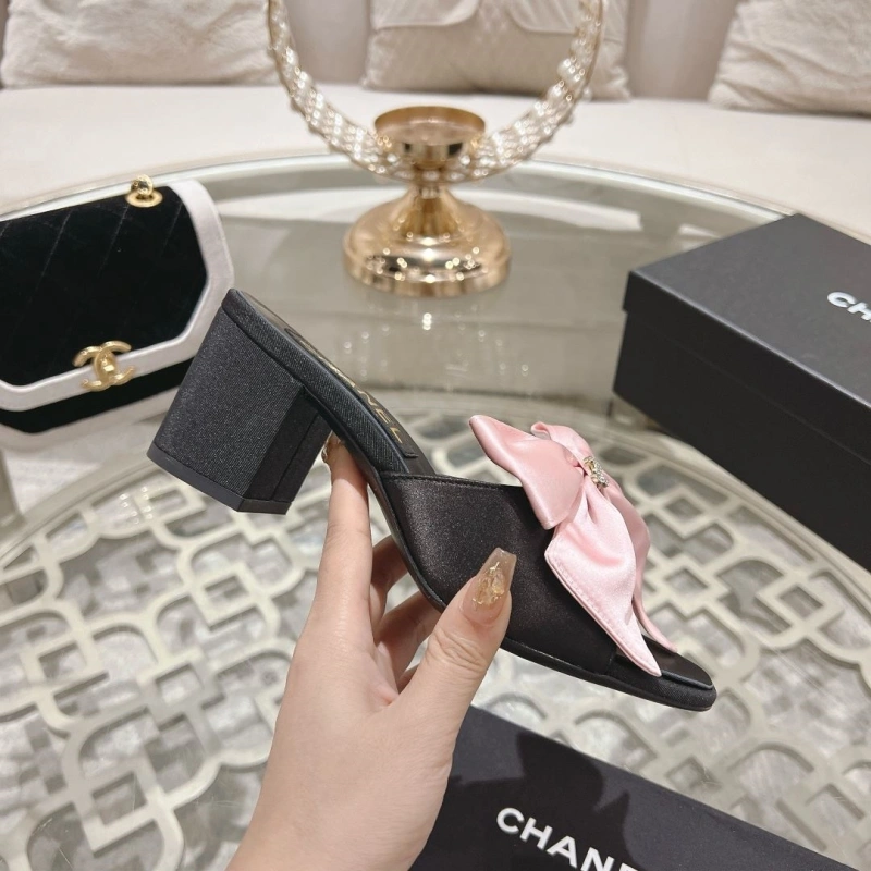 Compact Chxnxl Slippers 128028