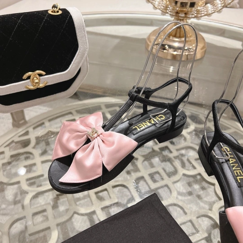 Versatile Chxnxl Sandals 128475