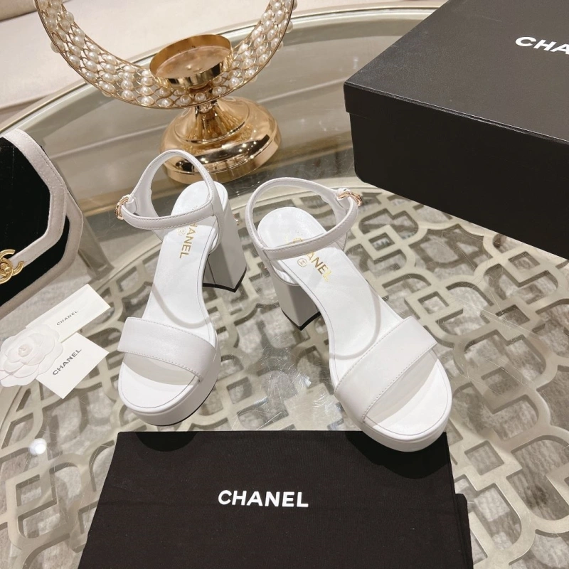DailyWear Chxnxl Sandals 128463