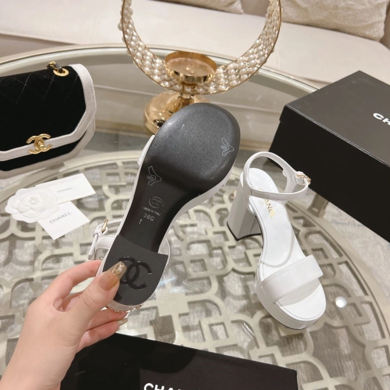 DailyWear Chxnxl Sandals 128463