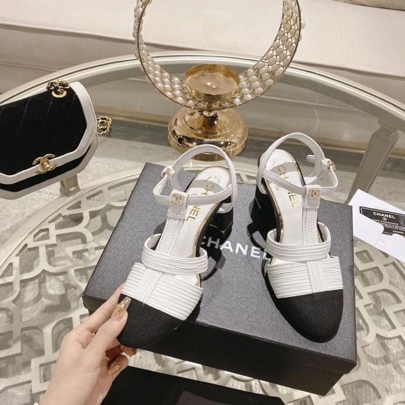 Resilient Chxnxl Sandals 128456