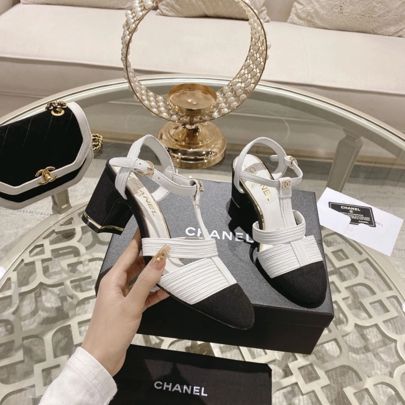Resilient Chxnxl Sandals 128456