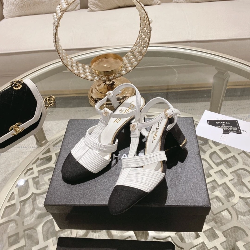 Resilient Chxnxl Sandals 128456