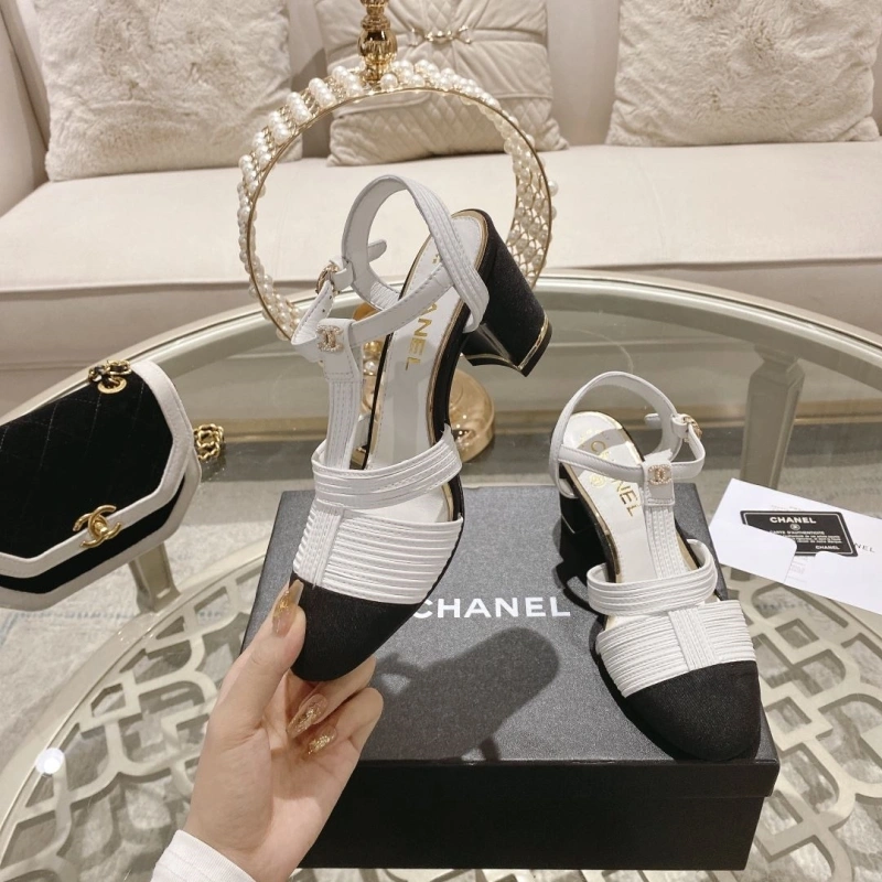 Resilient Chxnxl Sandals 128456