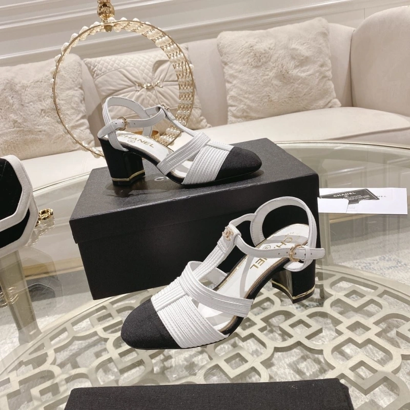 Resilient Chxnxl Sandals 128456
