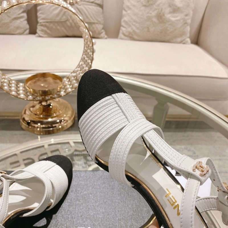 Resilient Chxnxl Sandals 128456