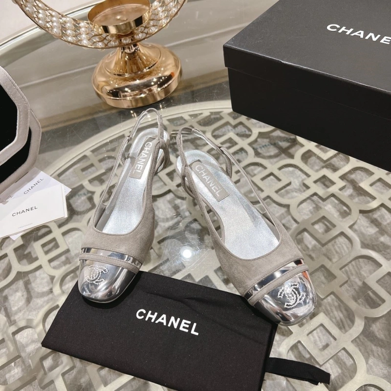ModernLook Chxnxl Sandals 128448