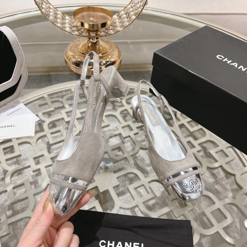 ModernLook Chxnxl Sandals 128448