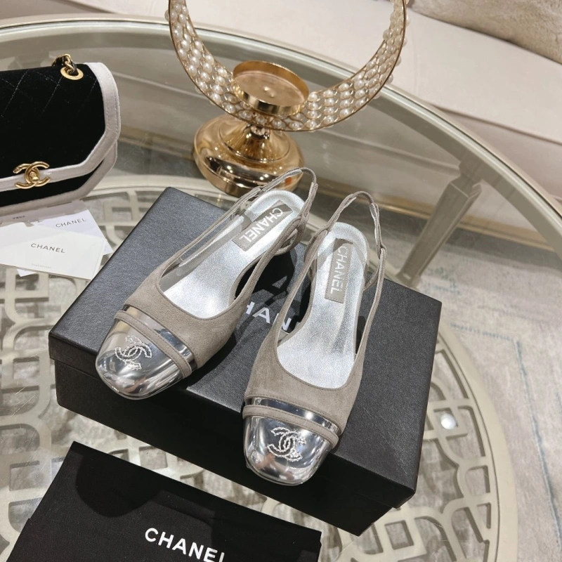 ModernLook Chxnxl Sandals 128448