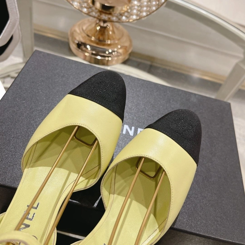 Chxnxl Sandals Bright 128437