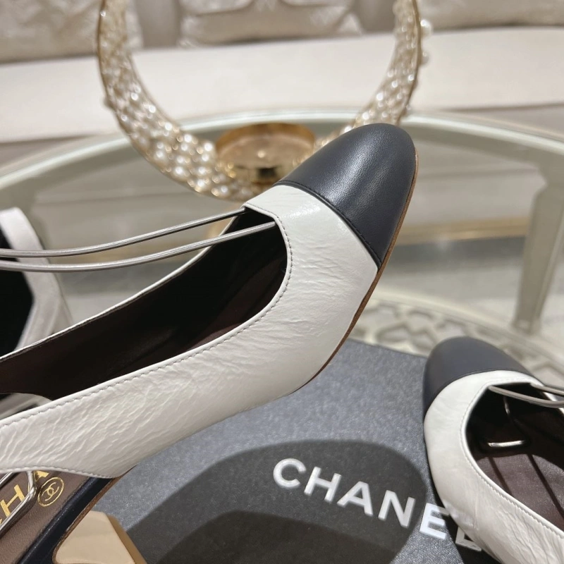 ModernLook Chxnxl Sandals 128431