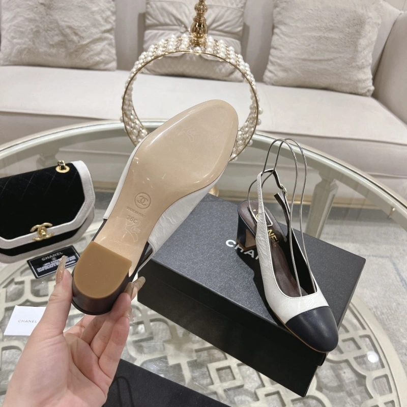 ModernLook Chxnxl Sandals 128431