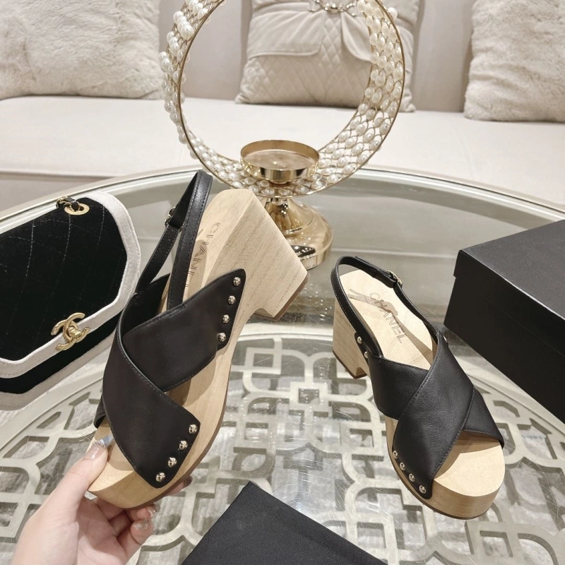 Classic Chxnxl Sandals 128424