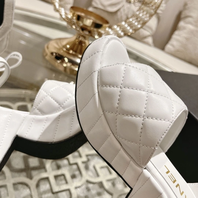 Efficient Chxnxl Sandals 128417