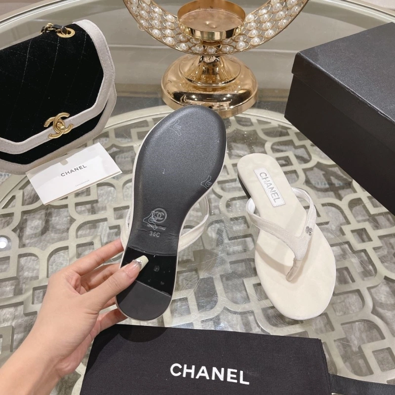 Functional Chxnxl Slippers 128025