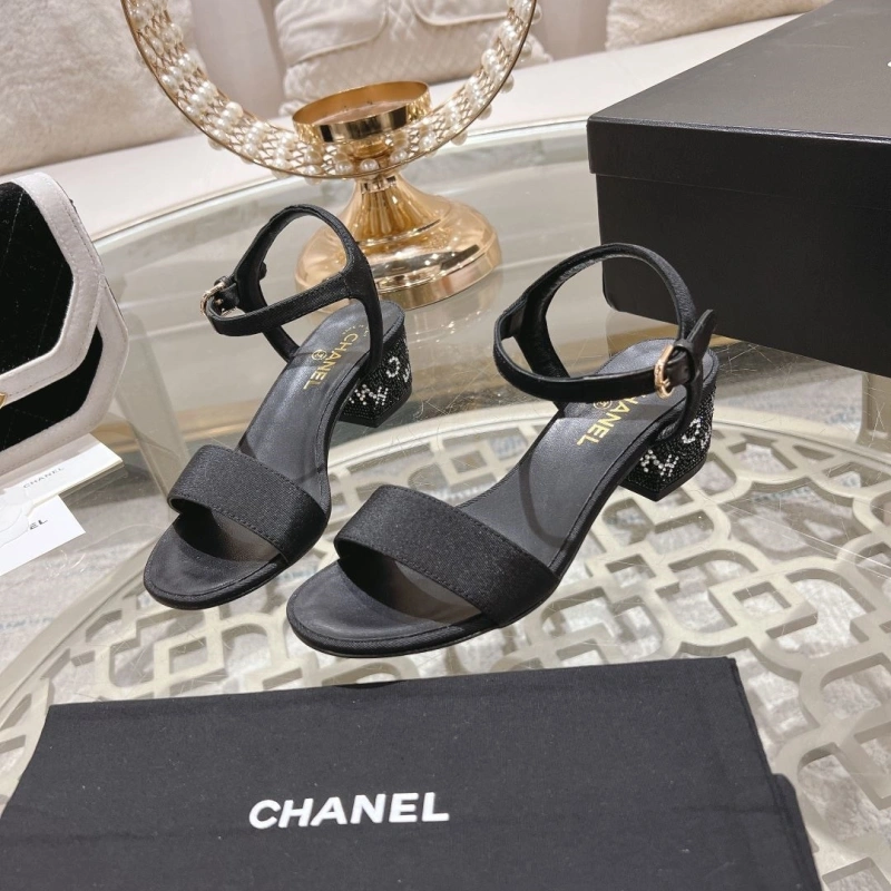 Resilient Chxnxl Sandals 128405