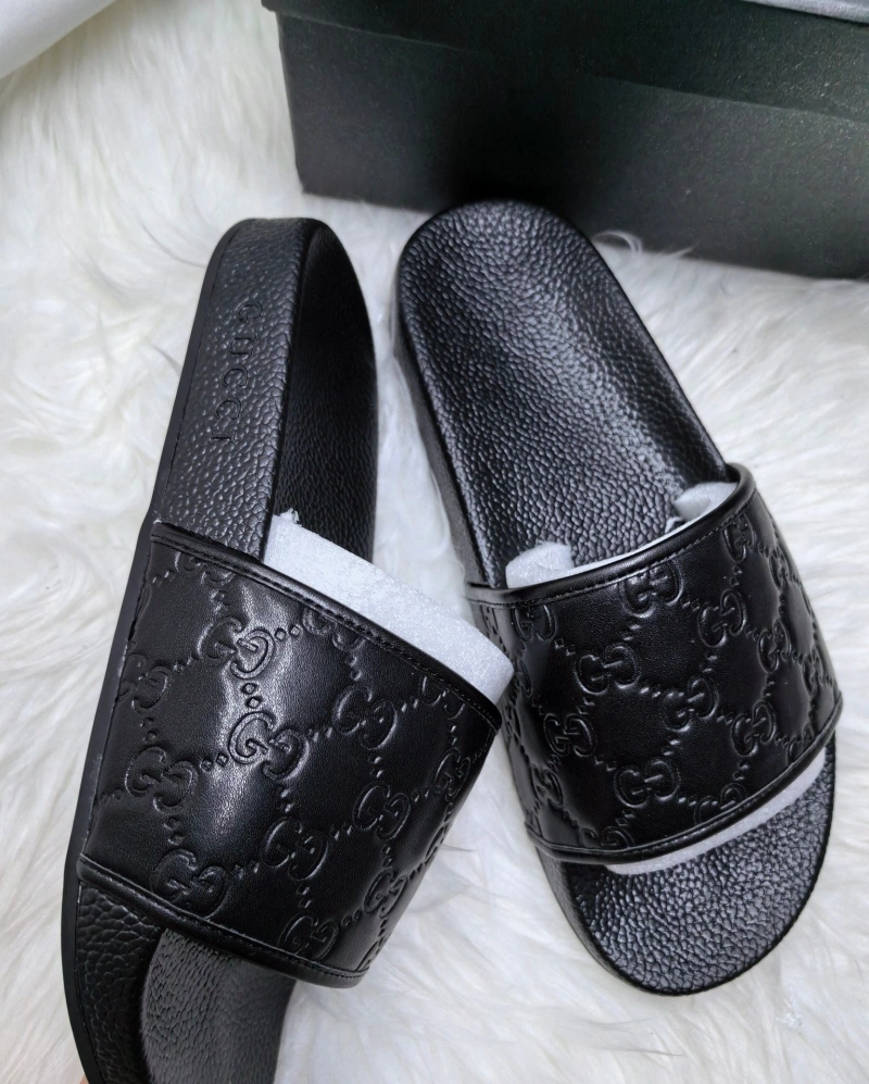 Fashionable Gxccx Slippers 162267