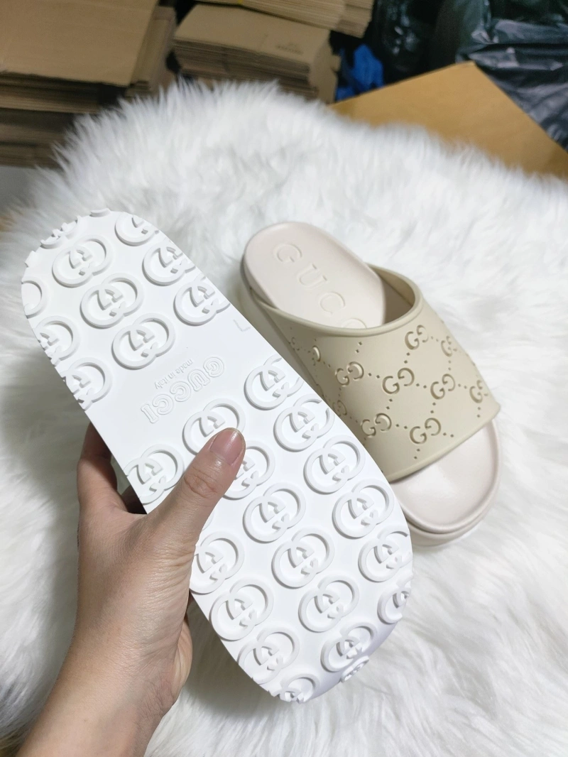 Reliable Gxccx Slippers 162249